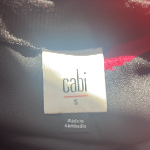 NWT CAbi New Complete Top Size Small - Picture 6 of 9